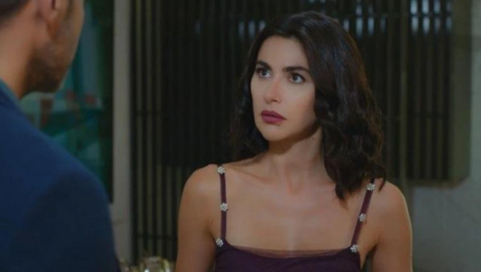 Nesrin Cevadzade, Yasak Elma dizisinden ayrılıyor mu? Yasak Elma'nın fragmanı kafaları karıştırdı