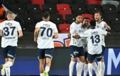 Fenerbahçe 5 dakikada işi bitirdi, zirve yarışında hata yapmadı