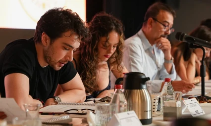Burak Dakak ve Buse Meral'lı Aile Saadeti geliyor