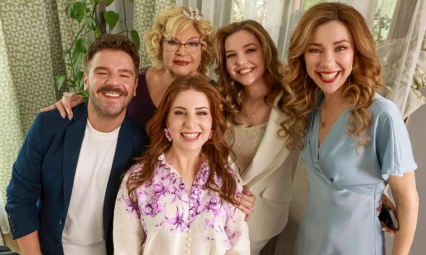 'Sihirli Annem: Hepimiz Biriz' filminin afişi görücüye çıktı