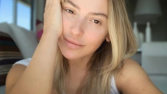 Sıfır makyaj Hadise…