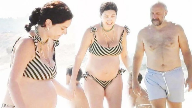 Bergüzar Korel ve Halit Ergenç'in Çeşme'de aile saadeti