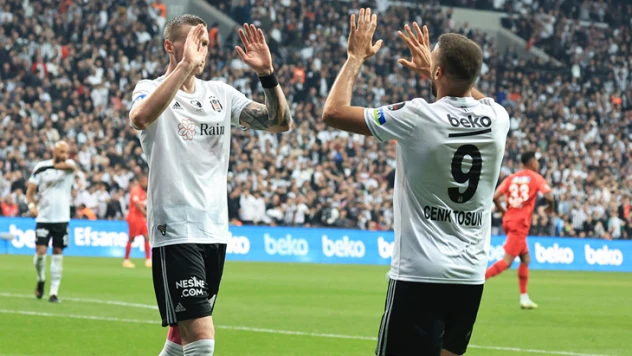 Beşiktaş, Ümraniyespor'u dağıttı! Şenol Güneş'ten 'farklı' başlangıç: 5-2