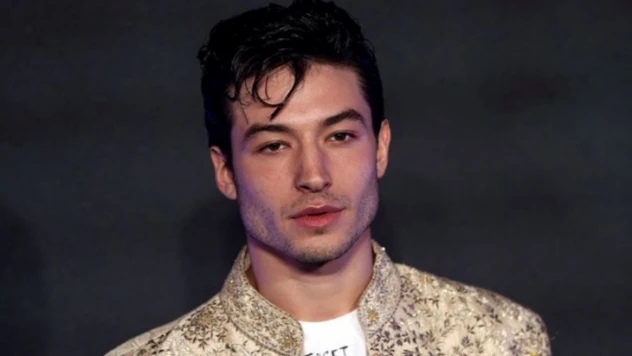 Fantastik Canavarlar yıldızı uslu durmuyor! Ezra Miller yine tutuklandı!