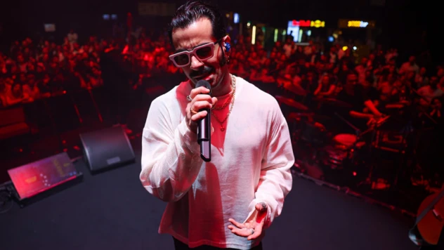 Gökhan Türkmen'den sıradışı, çok özel ve büyüleyici bir konser