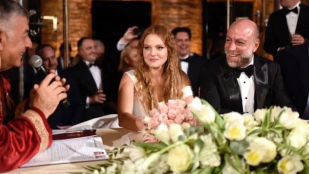 Naz Elmas ve Erol Özmandıracı evlendi