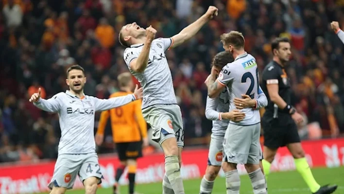 Başakşehir, Galatasaray'ı Türkiye Kupası'nda saf dışı bıraktı: 2-3
