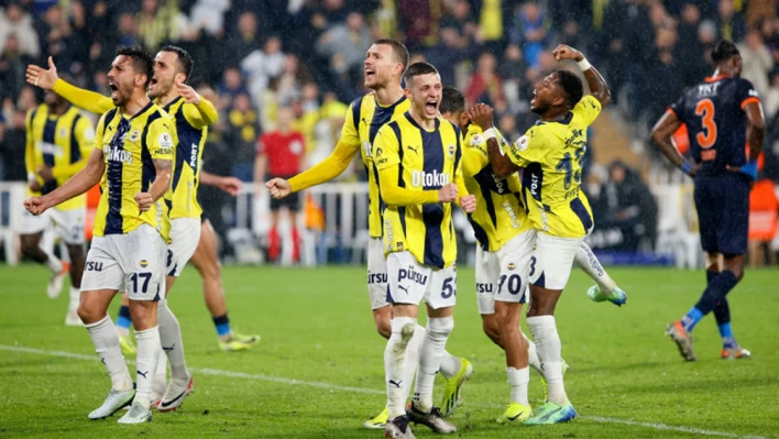 Fenerbahçe, Başakşehir karşısında hata yapmadı! 3 puanı 3 golle aldı!