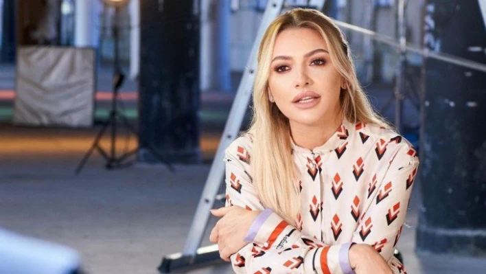 Hadise, koleksiyonunu beğeniye sundu