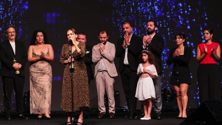 Mukadderat filmine ödül yağdı!  61. Antalya Altın Portakal Film Festivali'nde üç ödül birden aldı!