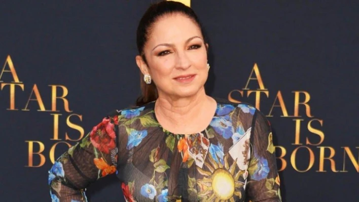 Şarkıcı Gloria Estefan, korona virüsü yendi