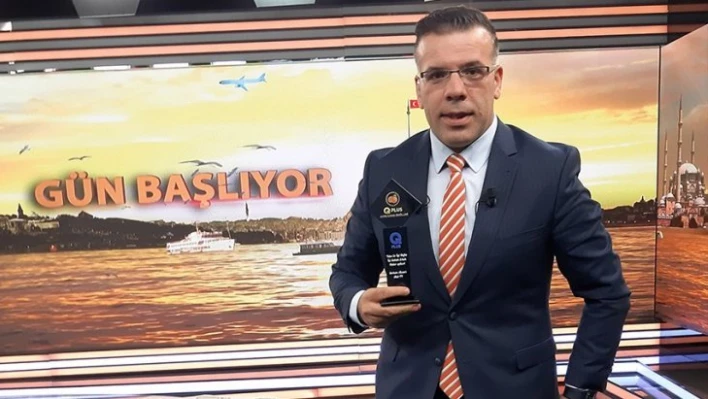 Serkan Aksarı'ya 'Yılın Haber Spikeri' ödülü