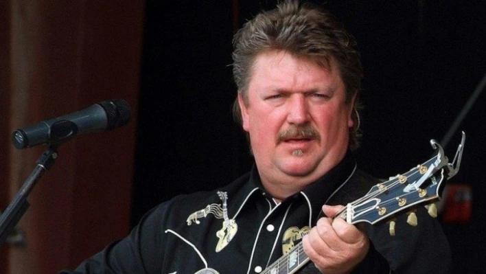 Ünlü şarkıcı Joe Diffie, corona virüsüne yenik düştü