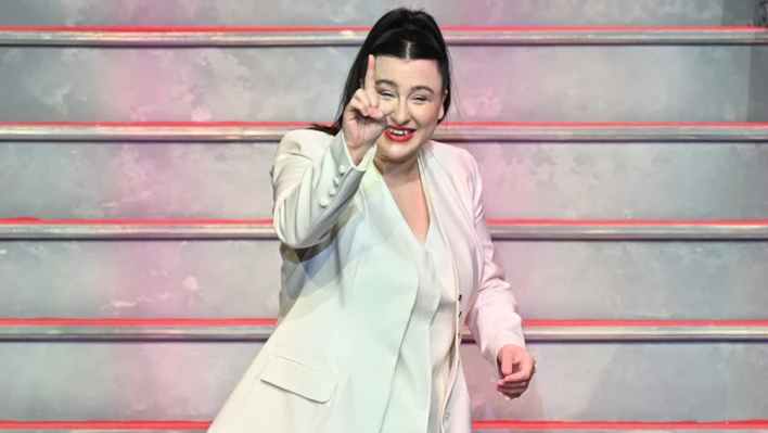Yasemin Sakallıoğlu 100. gösteriye hazırlanıyor