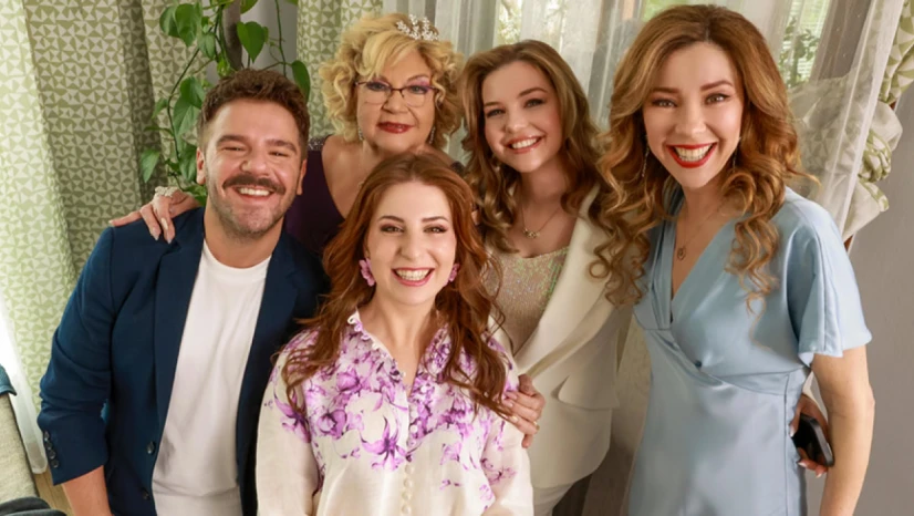 'Sihirli Annem: Hepimiz Biriz' filminin afişi görücüye çıktı