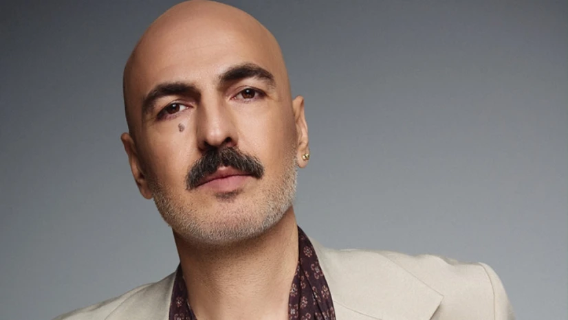 Soner Sarıkabadayı, yeni şarkısı 'Dönemem Ona'yı yayınladı