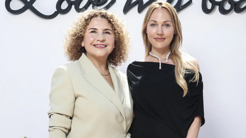 Çırağan Sarayı'nda Meryem Uzerli'li büyüleyen lansman