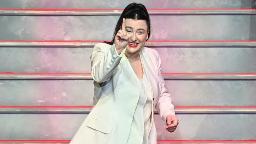 Yasemin Sakallıoğlu 100. gösteriye hazırlanıyor
