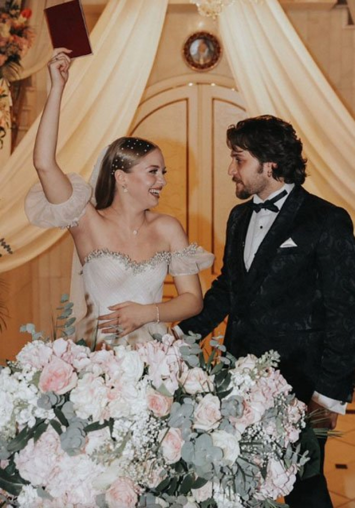 2 ay önce evlenmişlerdi! İpek Filiz Yazıcı ve Ufuk Beydemir düğün yaptı!