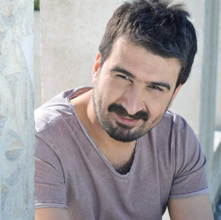 Sanatçı Aziz Taştan ve ailesi, Adıyaman'daki depremde hayatını kaybetti