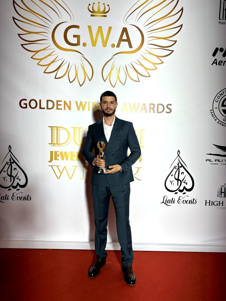 Berk Oktay'a Dubai'den 'En İyi Erkek Oyuncu' ödülü
