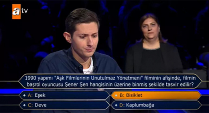 'Kim Milyoner Olmak İster'de 400 bin TL'lik Şener Şen sorusu yarışmacıyı ters köşe yaptı