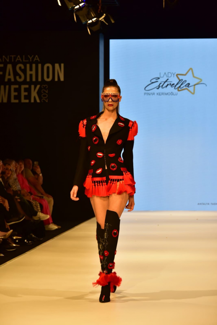 Antalya Fashion Week'ten görkemli açılış